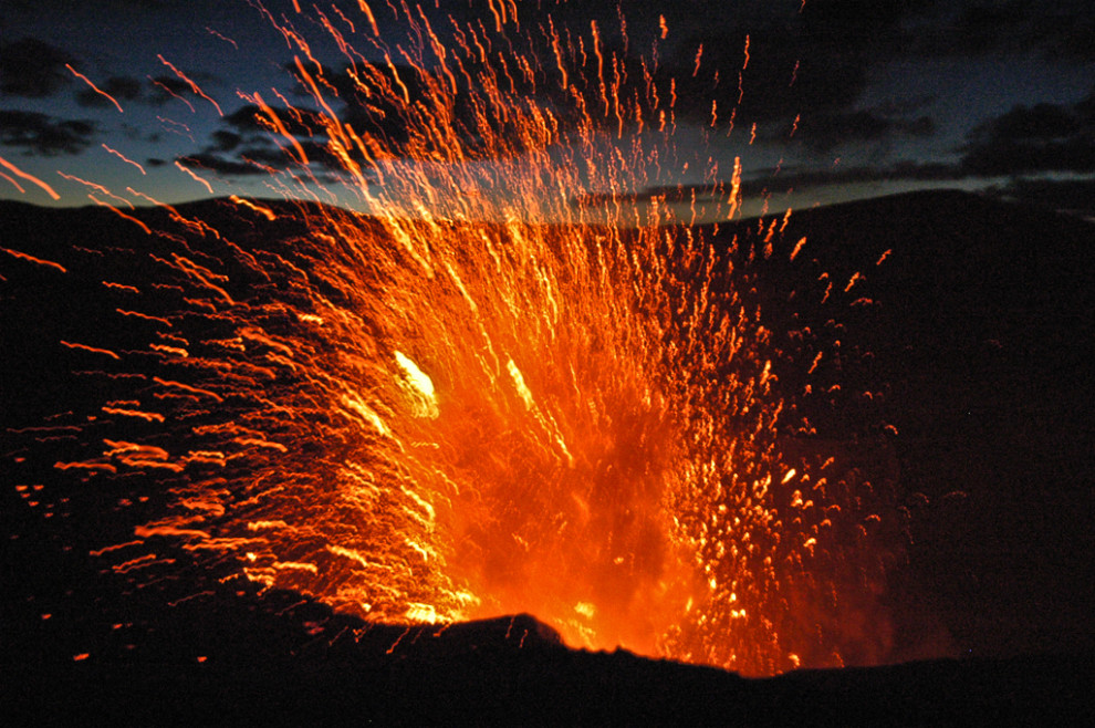 Volcan Yasur en éruption - Tanna (Vanuatu)